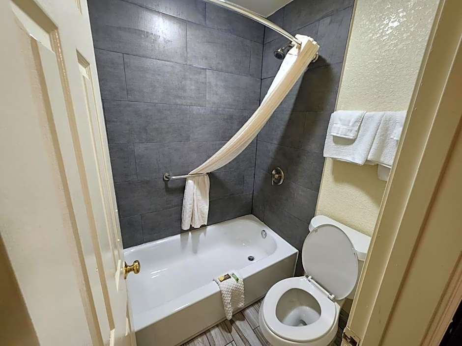 Green Garden Inn