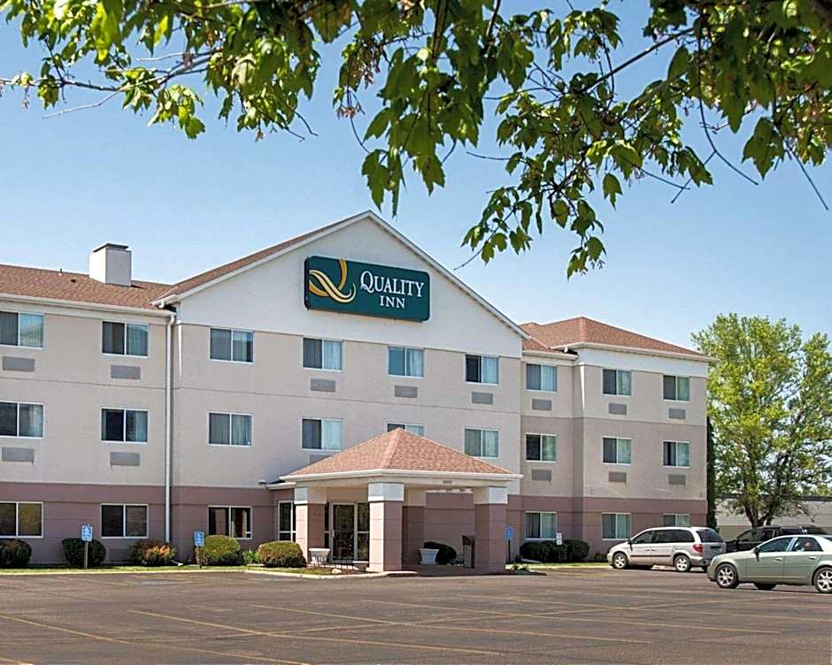Quality Inn Brooklyn Center