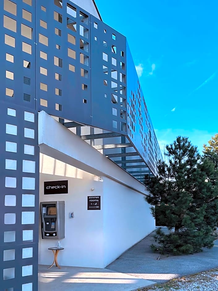 Hotel Caldor - 24h self-check in