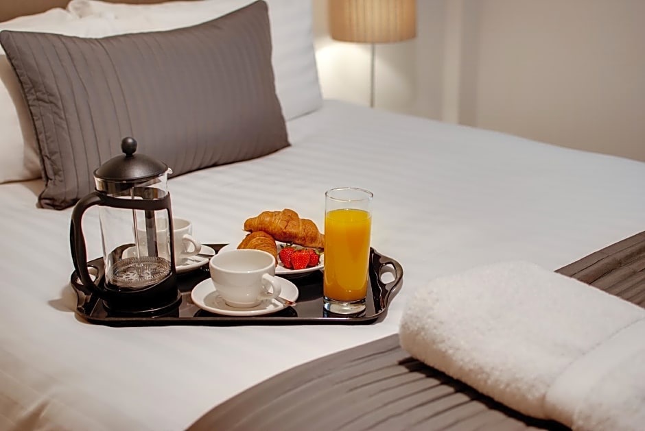 Base Serviced Apartments - Cumberland Street