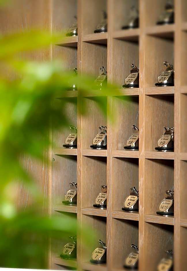 Brit Hotel Confort Le Revest Sainte-Maxime