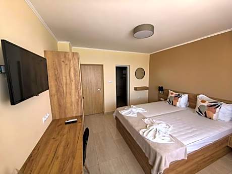 Double Room with Balcony and Sea View