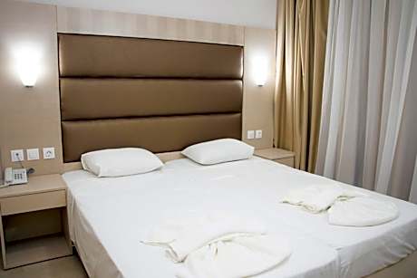 Twin Room with Private Pool