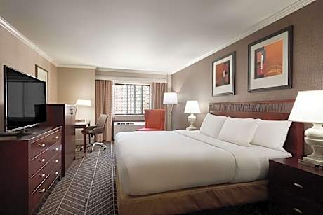 1 KING MOBILITY ACCESSIBLE W/ ROLL IN SHOWER