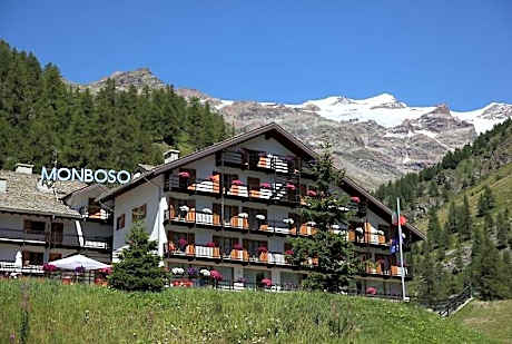 La Trinitè Monboso Hotel
