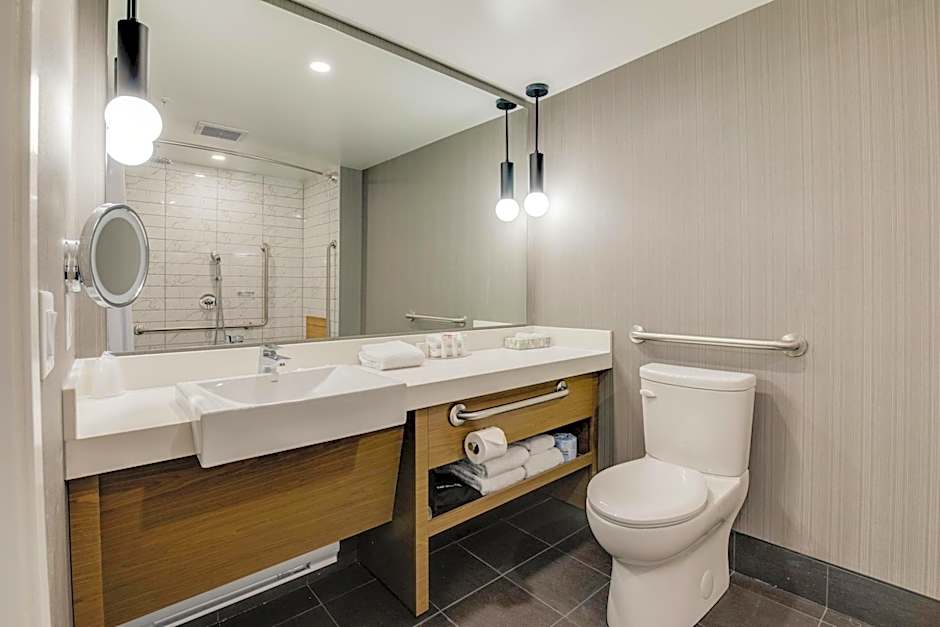 Sandman Signature Saskatoon South Hotel