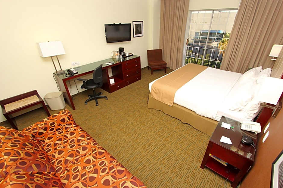 Holiday Inn Leon By IHG