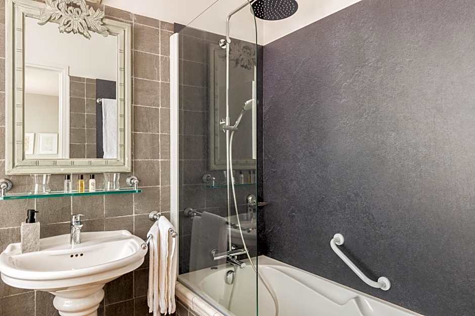 Hôtel Traiteur Les Ormes, The Originals Relais