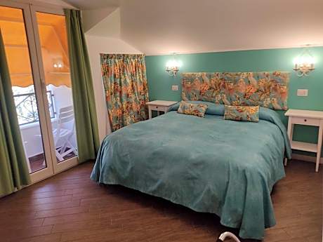 Double Room with Garden View