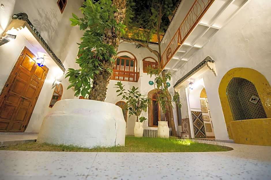 Riad O LY
