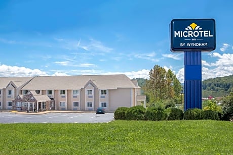 Microtel Inn & Suites by Wyndham Franklin
