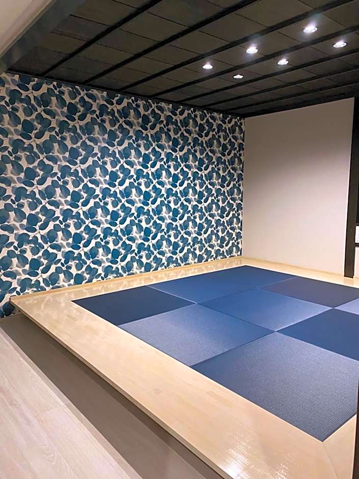 佐渡民宿 憩 IKOI GUEST HOUSE & Cafe Bar