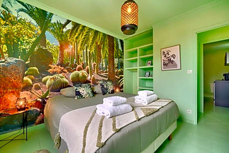 Luxury Magic Cactus Garden PARIS ORLY