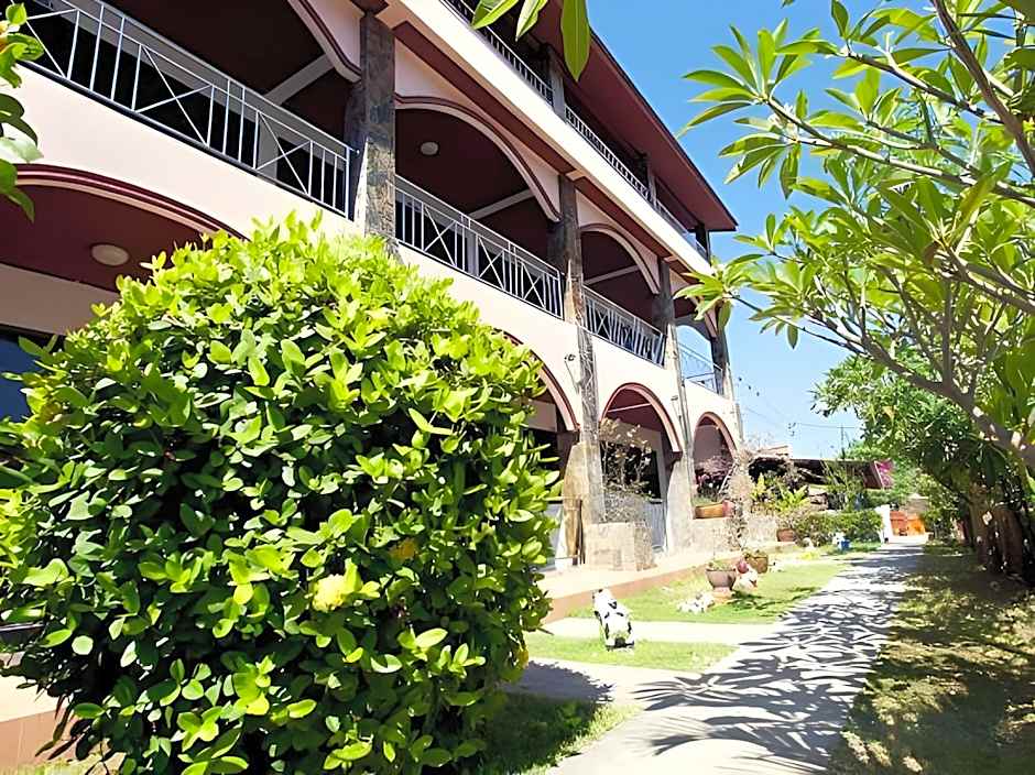 Lotus Friendly Hotel