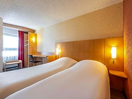 Classic Twin Room