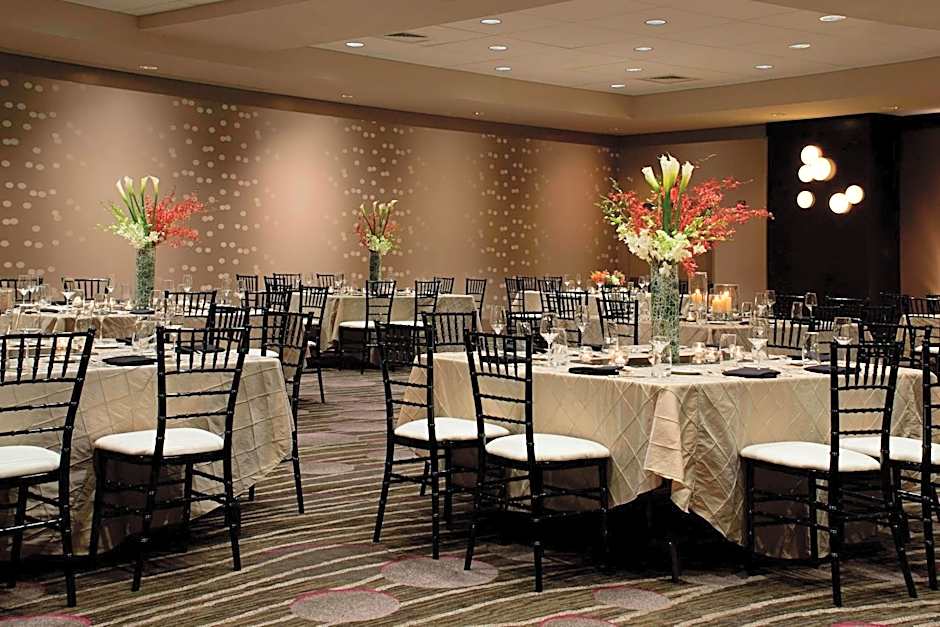Renaissance Atlanta Waverly Hotel & Convention Center