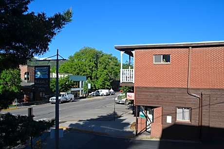 Basalt Mountain Inn
