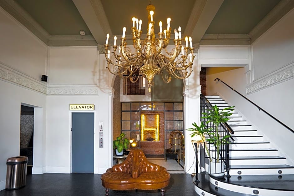 H Hotel