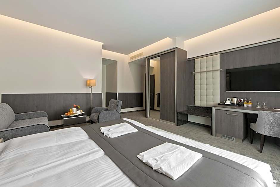 Congress Avenue Hotel