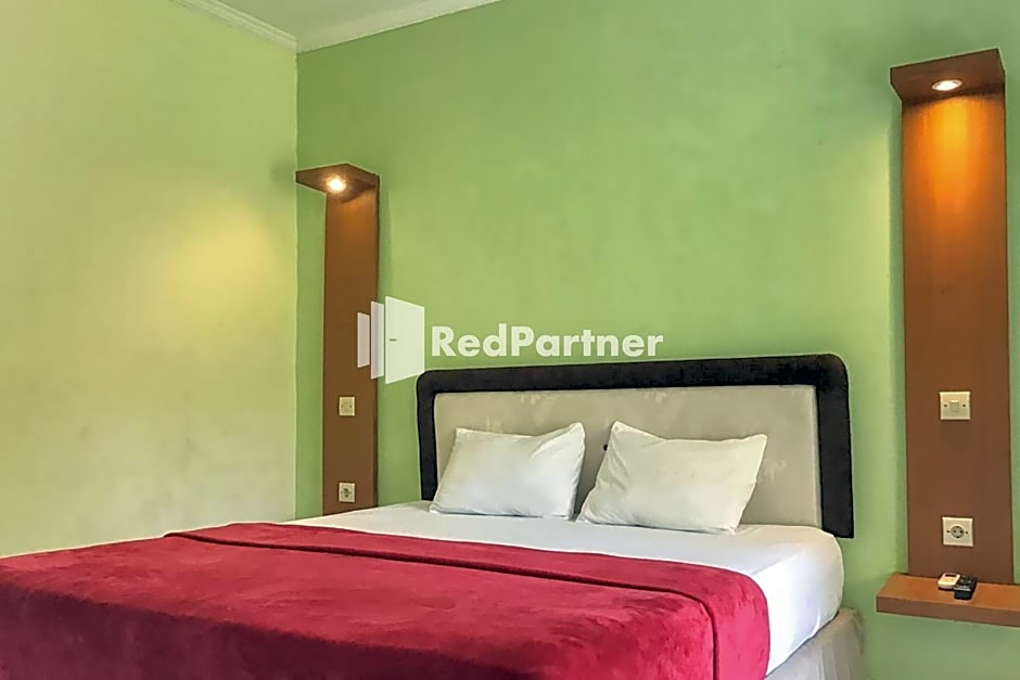 Pondok Mesari RedPartner Near Legian Beach