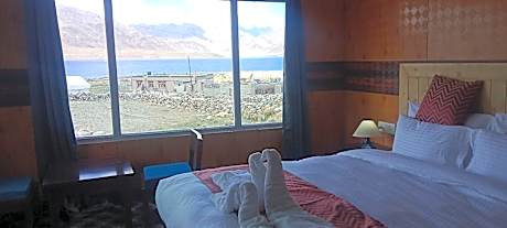 Crystal Lake Resort Ladakh