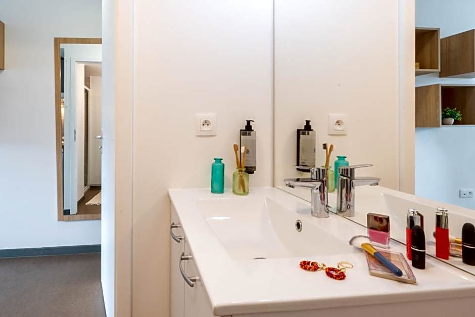 Nemea Appart Hotel Elypseo Strasbourg Port