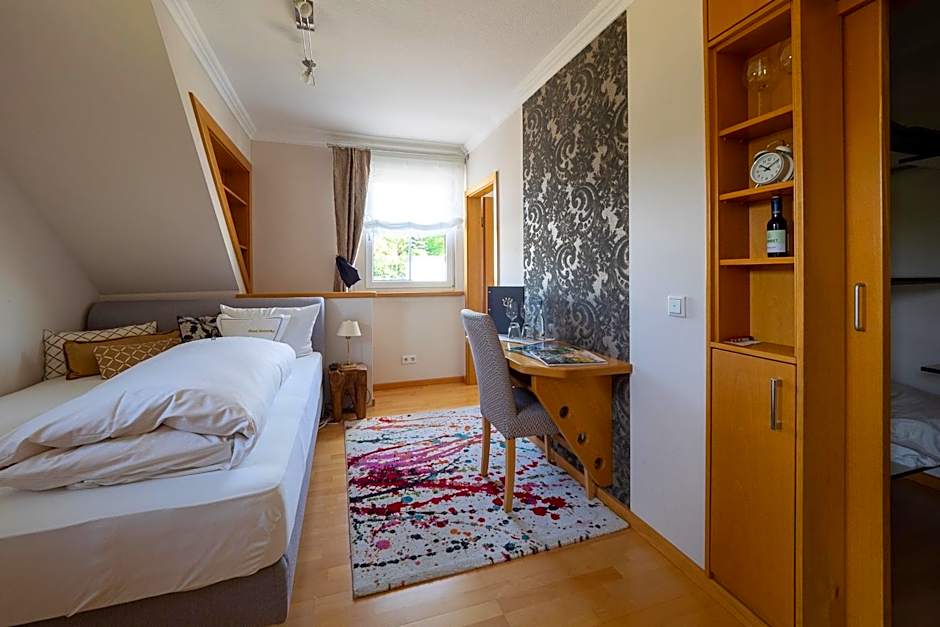 Photo 1 of 1 of Small Double Room
