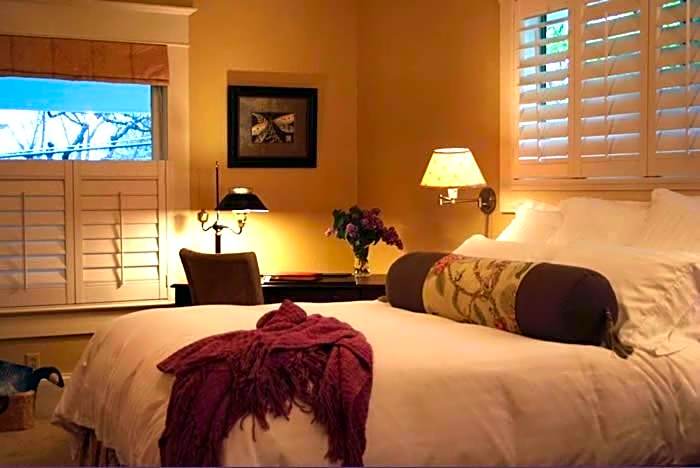 The White House Bed and Breakfast