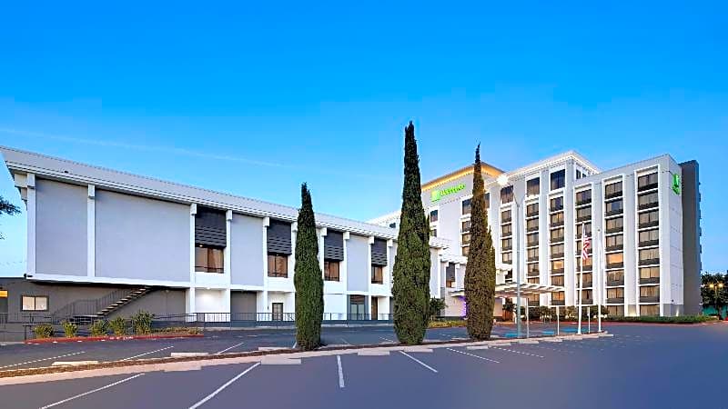 Holiday Inn San Jose Airport