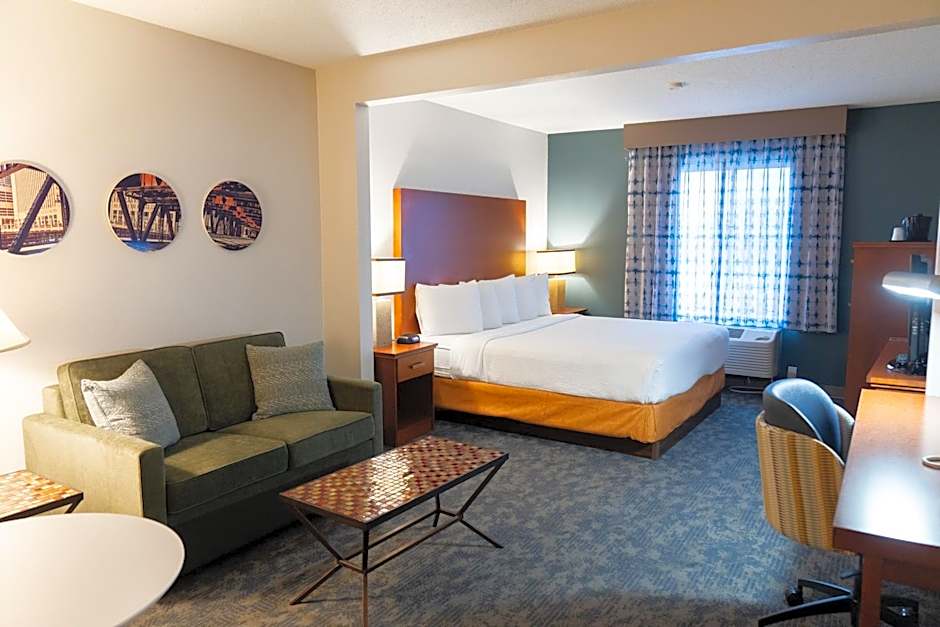 La Quinta Inn & Suites by Wyndham Bannockburn-Deerfield