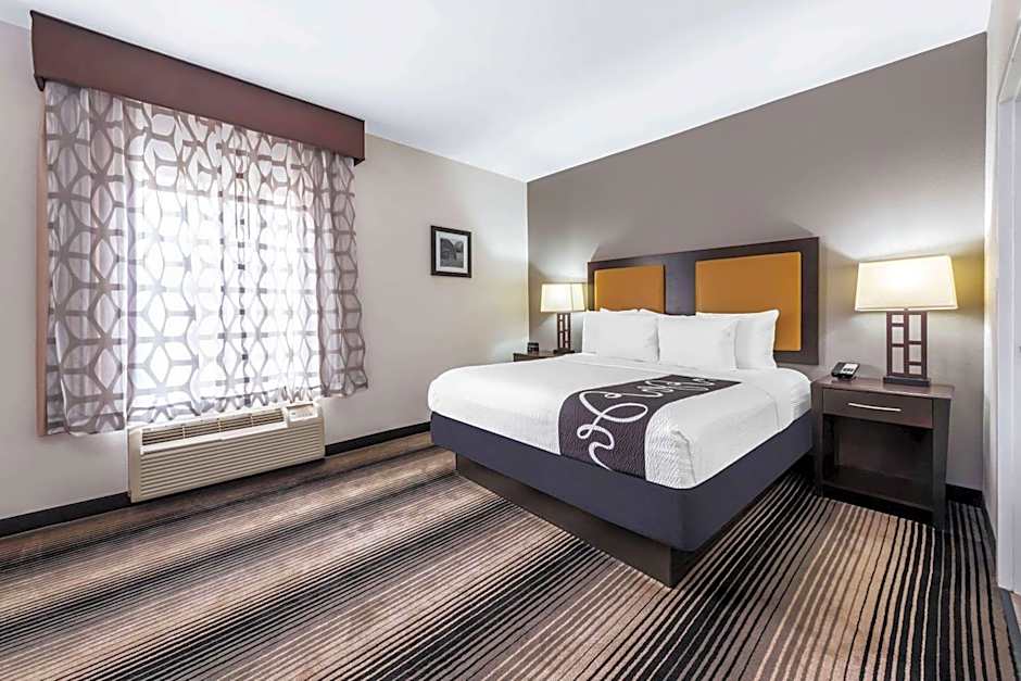 La Quinta Inn & Suites by Wyndham Orange