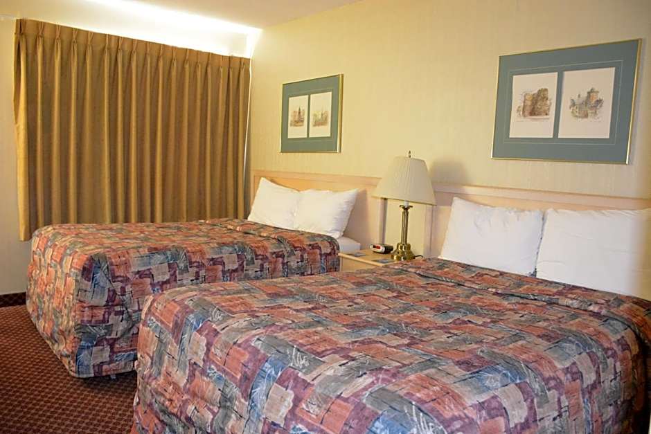 Travelodge by Wyndham Lethbridge