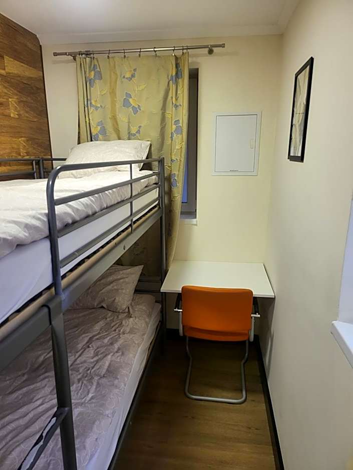 Rooms4Rest Bokserska - Private rooms for tourists