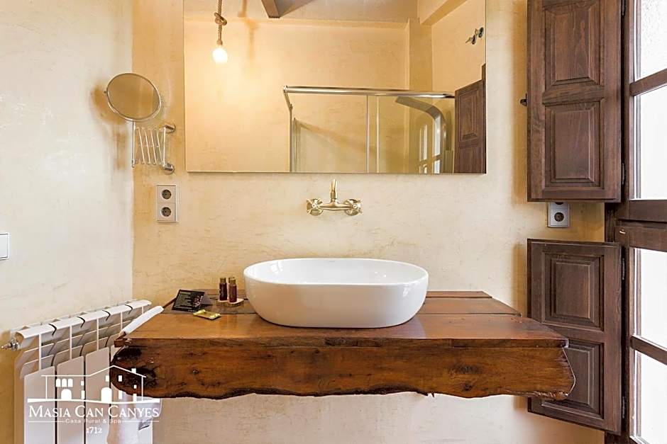 Masia Can Canyes & Spa