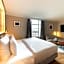 Wasserturm Hotel Cologne, Curio Collection by Hilton