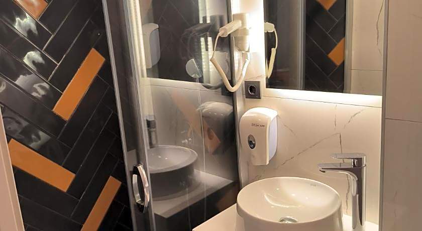 ROI HOTEL IZMiR