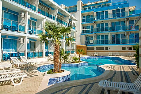 Double Room with Pool View