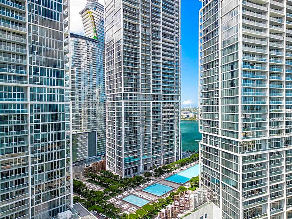 Limited time Deal 1BR 1BATH Located at ICON Brickell