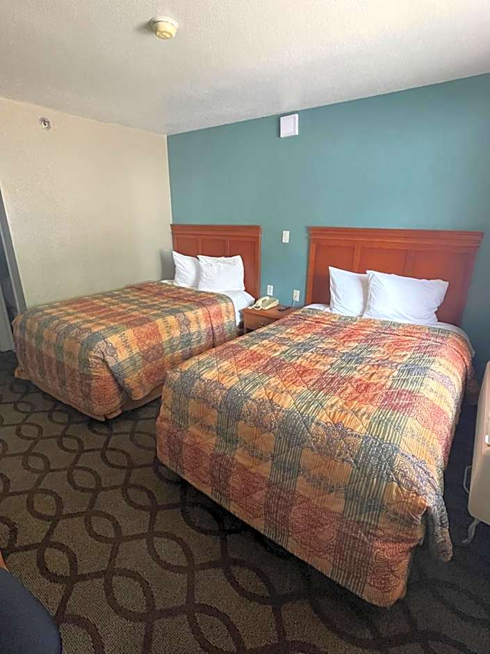 Super 7 Inn