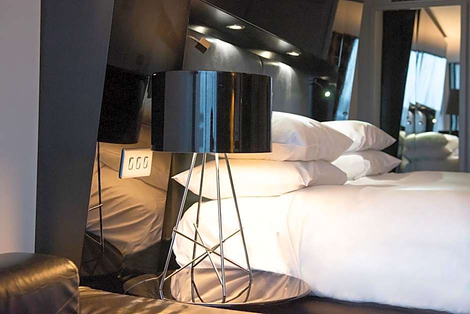 Photo 1 of 6 of Junior 1 King Bed Suite, Club Level