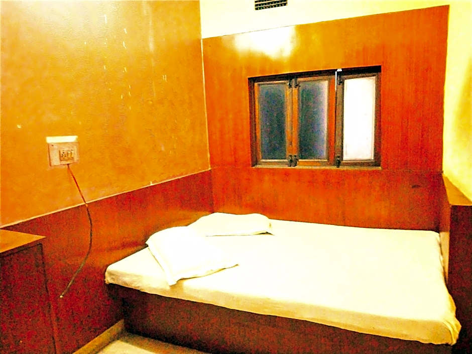 Mahesh Hotel – Delhi, NY
