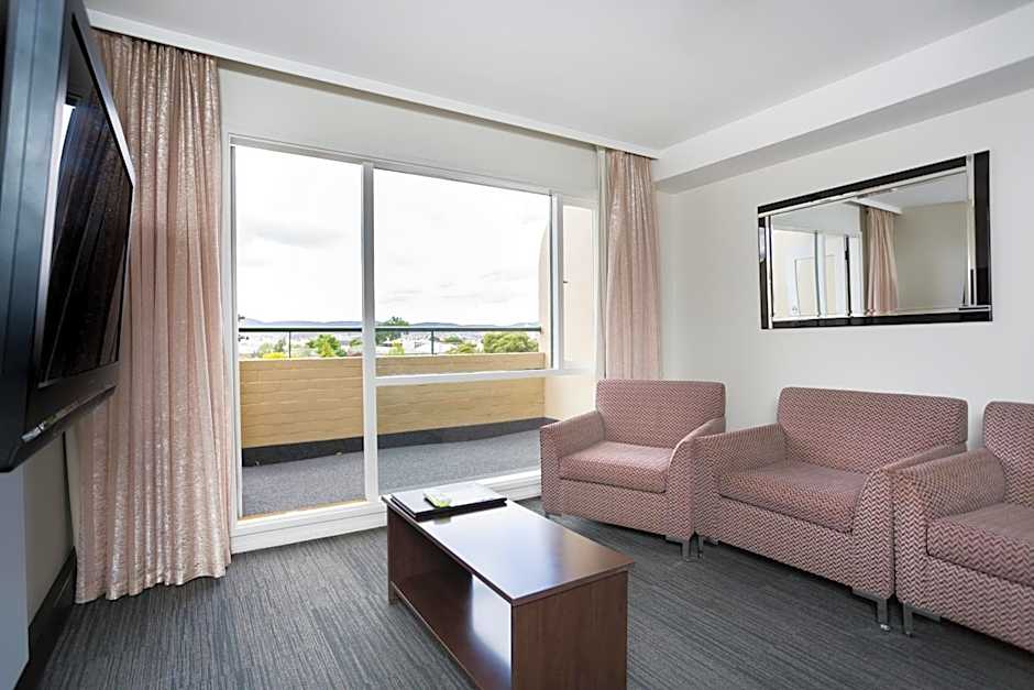 St Ives Motel Apartments