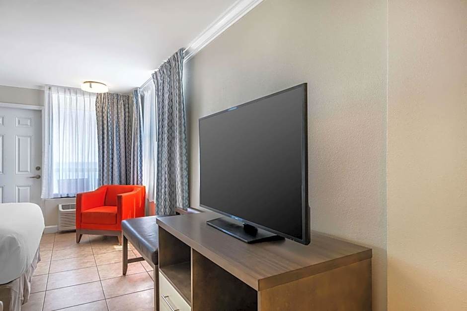 Comfort Inn & Suites Daytona Beach Oceanfront