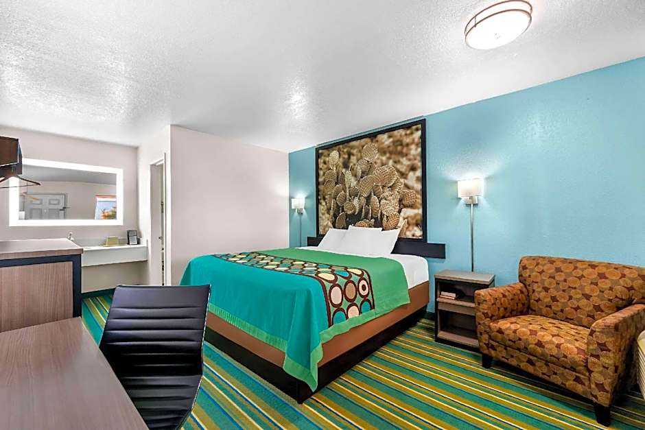 Super 8 by Wyndham Pleasanton