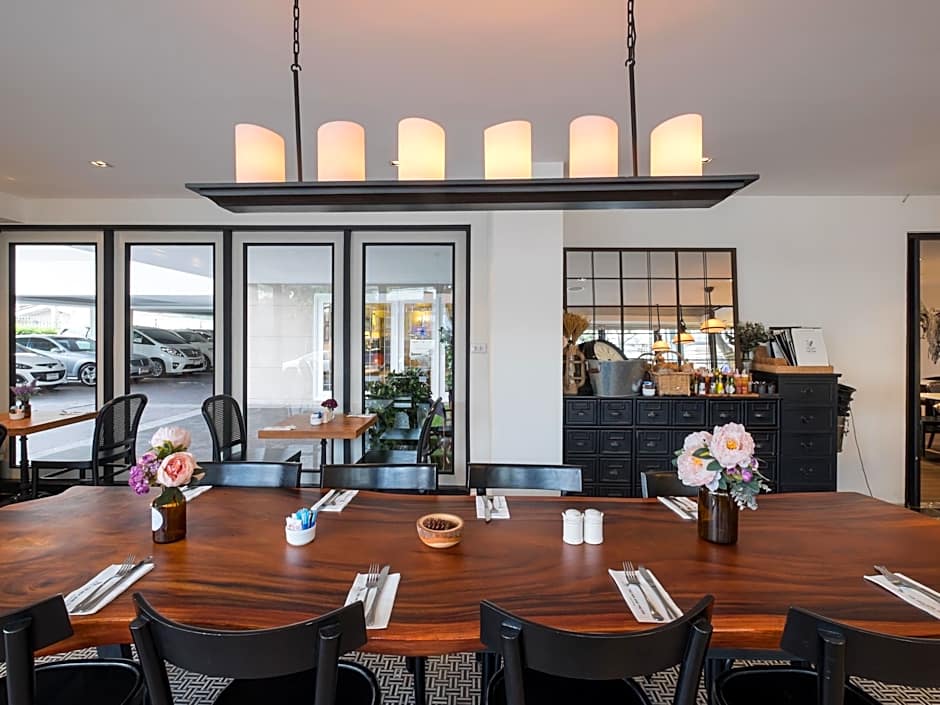 Rongratana Executive Residence