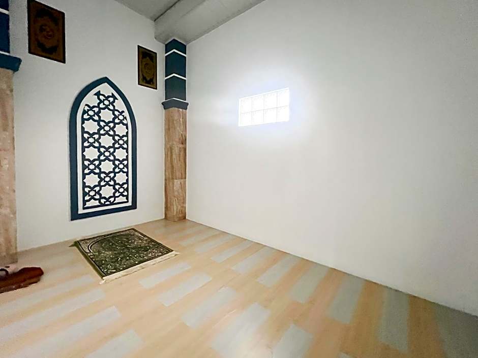 RedDoorz Syariah at Prisma Homestay