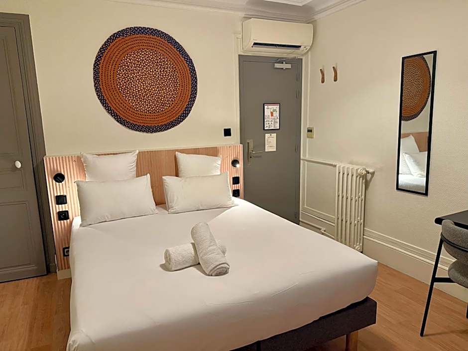 Hotel De L'Exposition - Republique