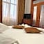 Hotel Emma West