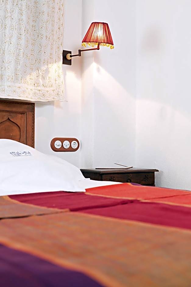 Alcoba Del Rey De Sevilla