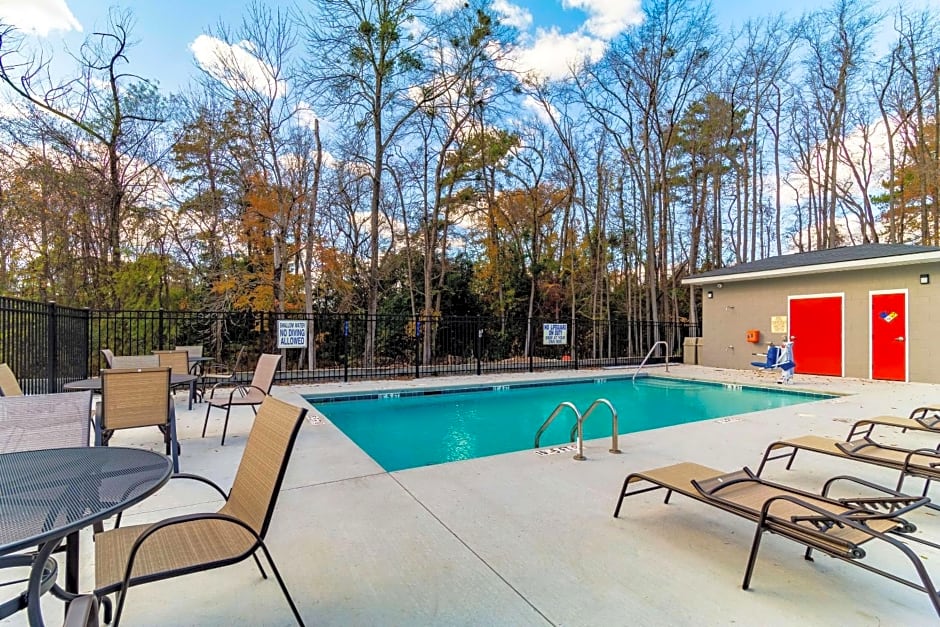 Econo Lodge Inn & Suites Cayce I-26 Airport
